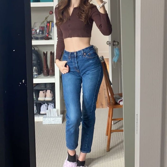 LEVI WEDGIE JEANS (NEW CONDITION) - Picture 2 of 4